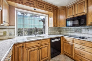 Mountainwood Dr-1106-013.jpg