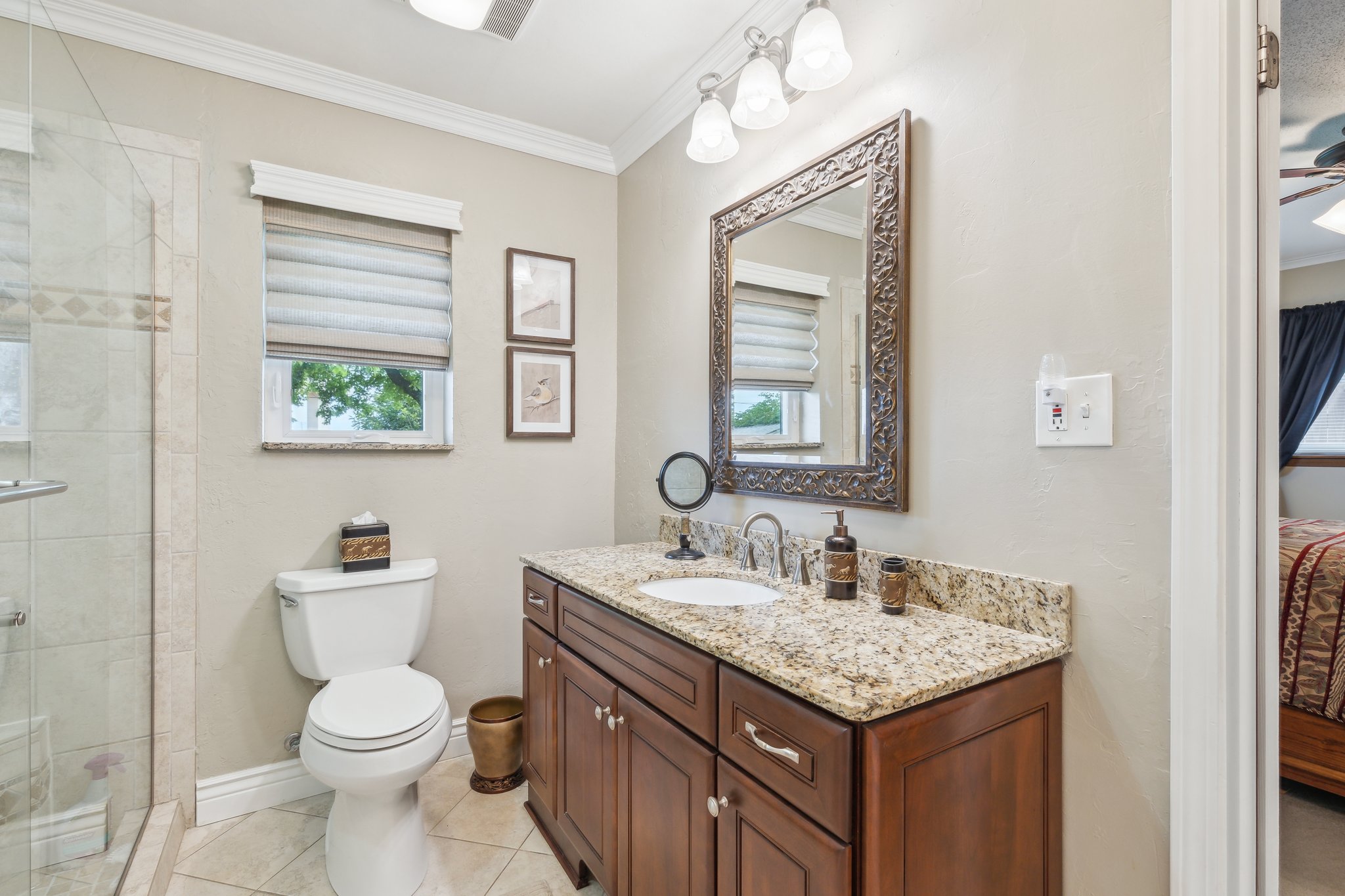 5909 NW 72nd Pl_021.jpg