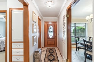 5909 NW 72nd Pl_005.jpg