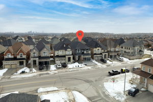 591 Pleasant Ridge Ave, Vaughan, ON L4J 0G2, Canada Photo 12