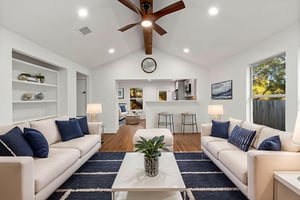 DSC00869 virtually staged.jpeg