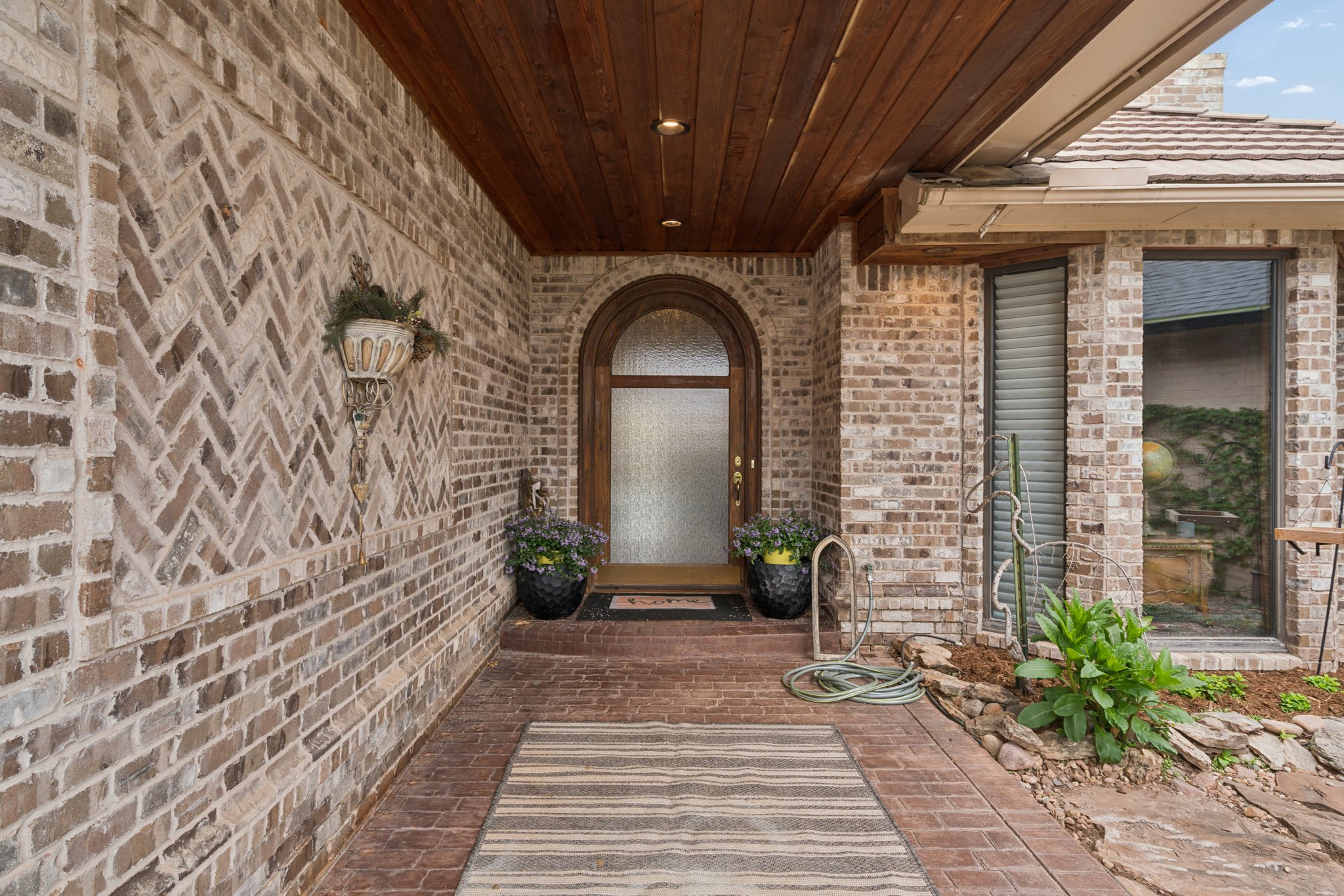 5912 Chestnut Ct_004.jpg