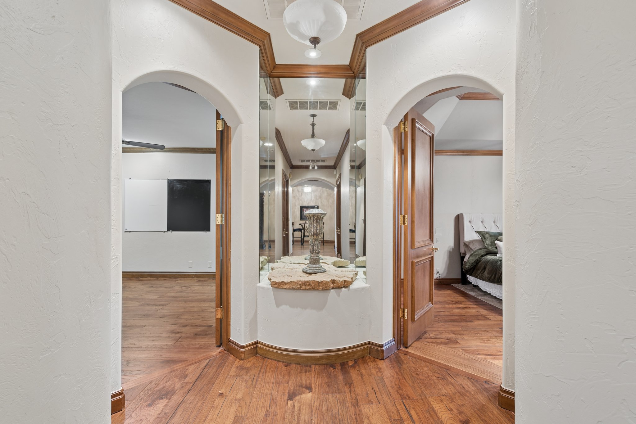 5912 Chestnut Ct_005.jpg