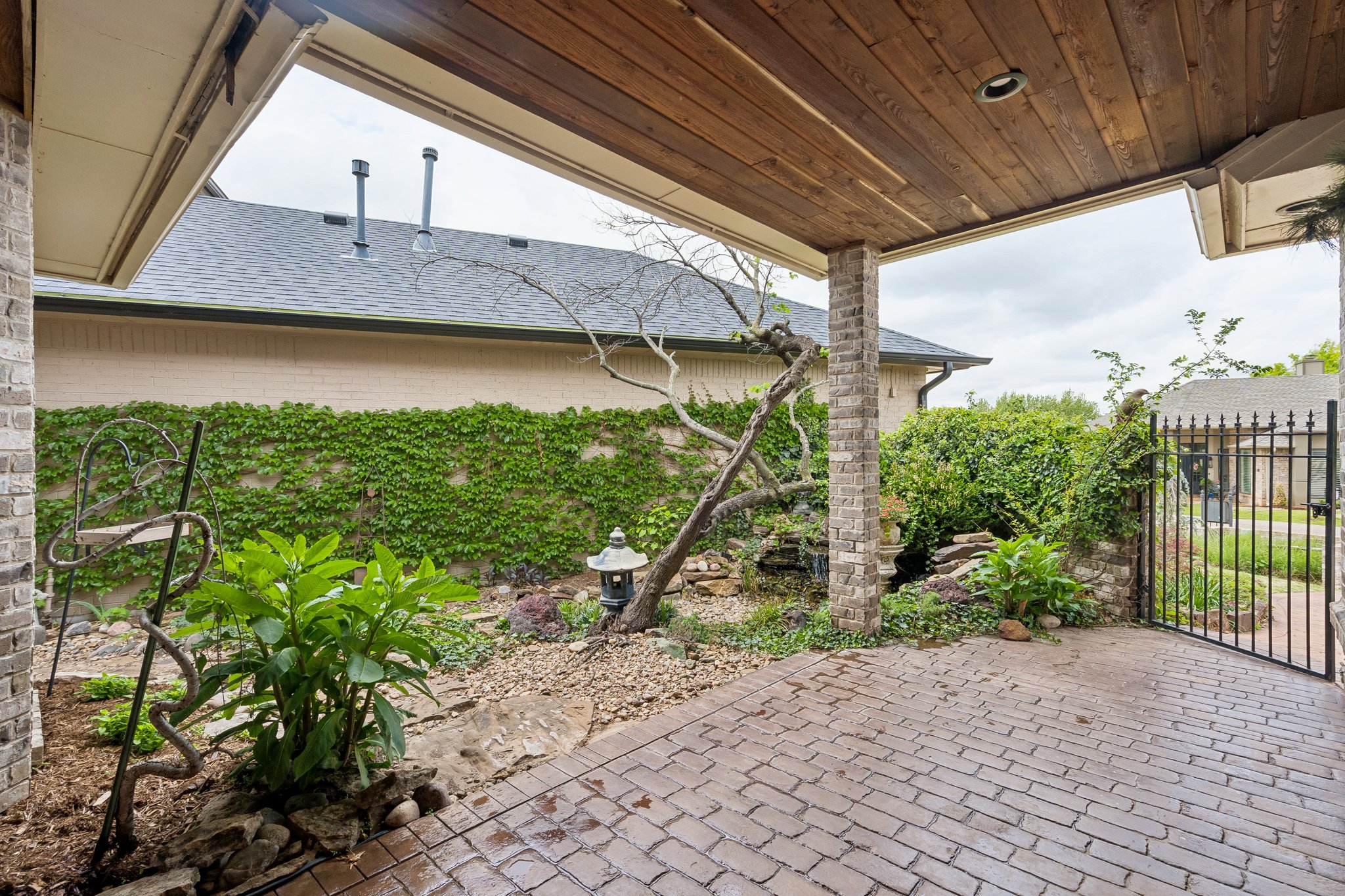 5912 Chestnut Ct_001 (2).jpg