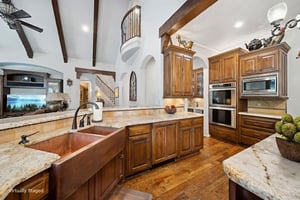 DSC07845-2 virtually staged.jpeg