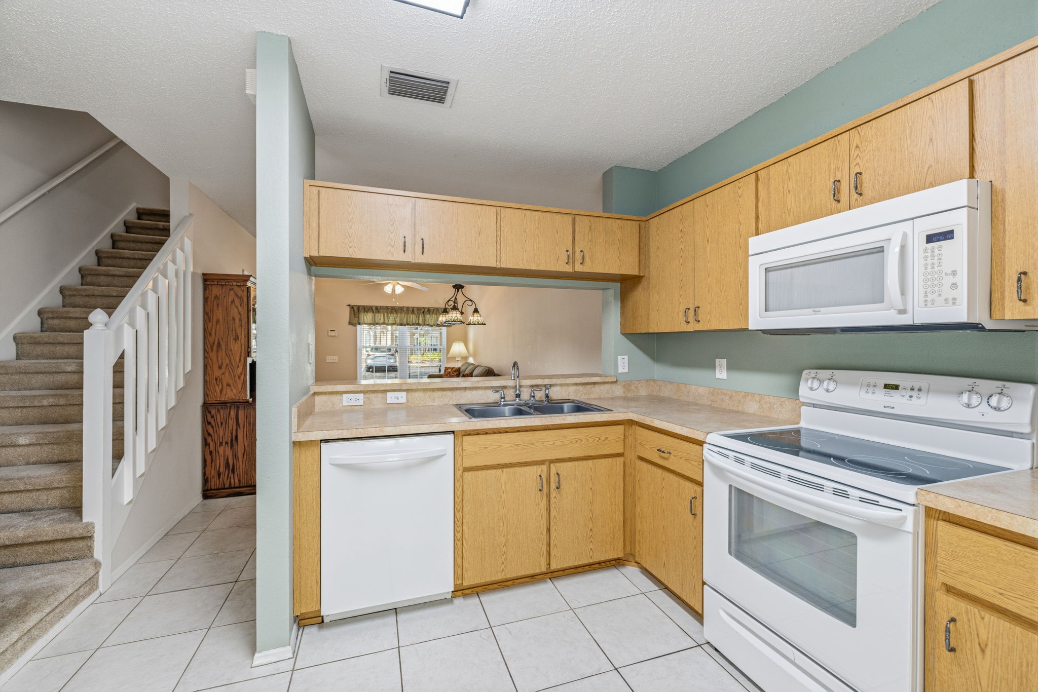 11 - 5913 Bayside Key Dr, Tampa, FL 33615