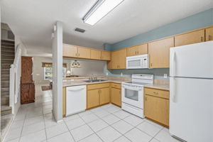 9 - 5913 Bayside Key Dr, Tampa, FL 33615