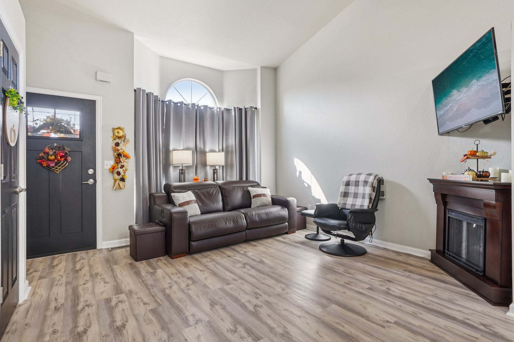 E 121st Pl-S3009-007.jpg