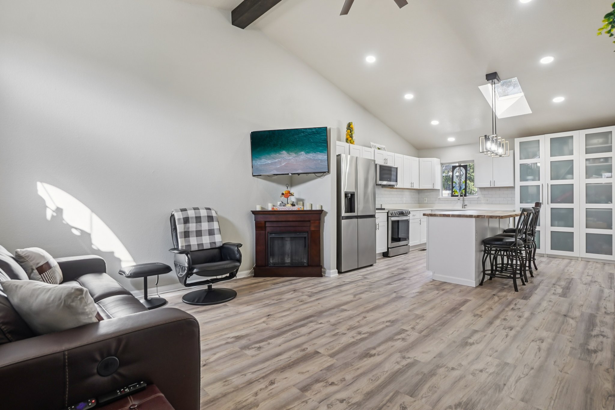 E 121st Pl-S3009-008.jpg