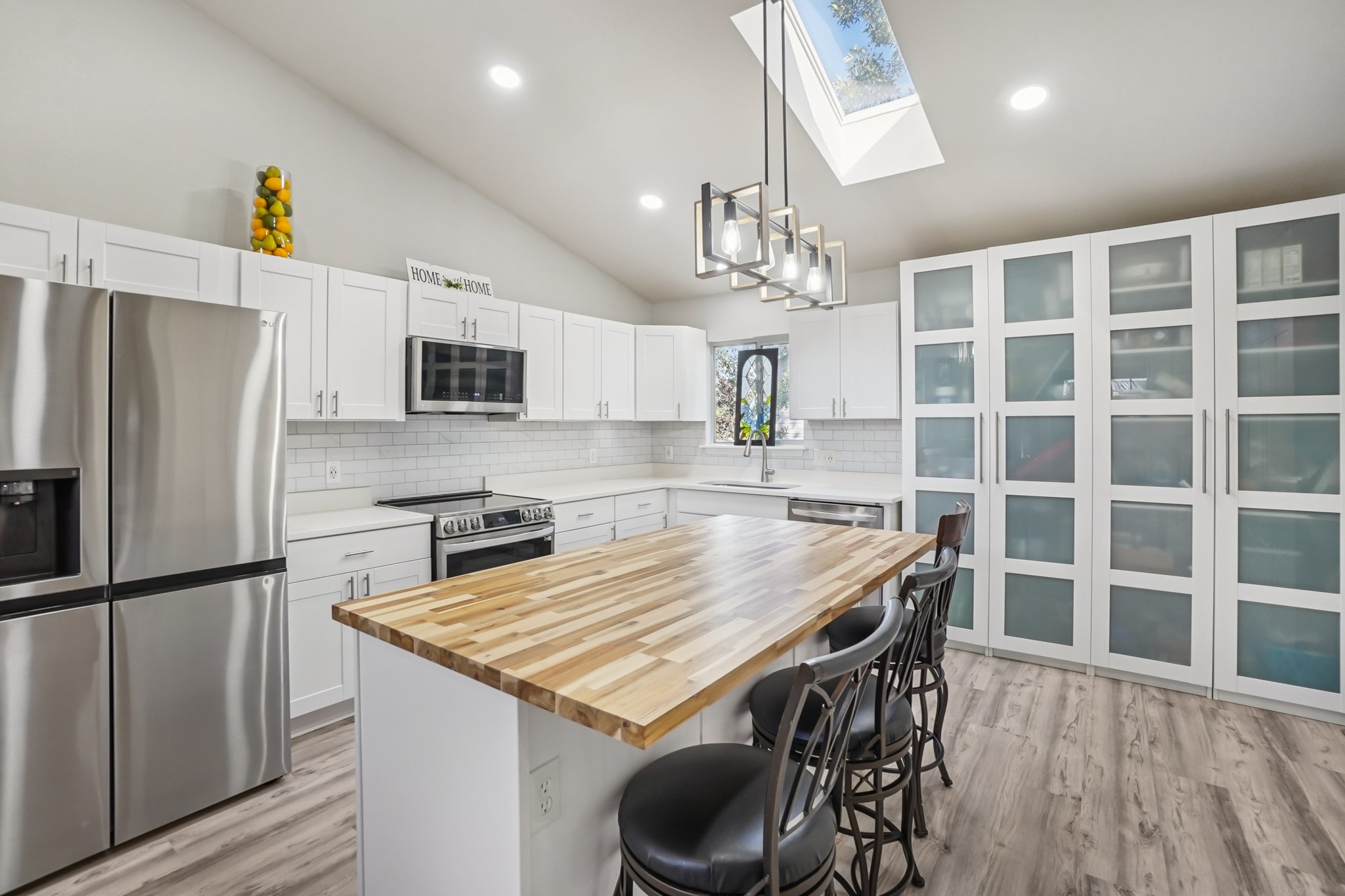 E 121st Pl-S3009-011.jpg