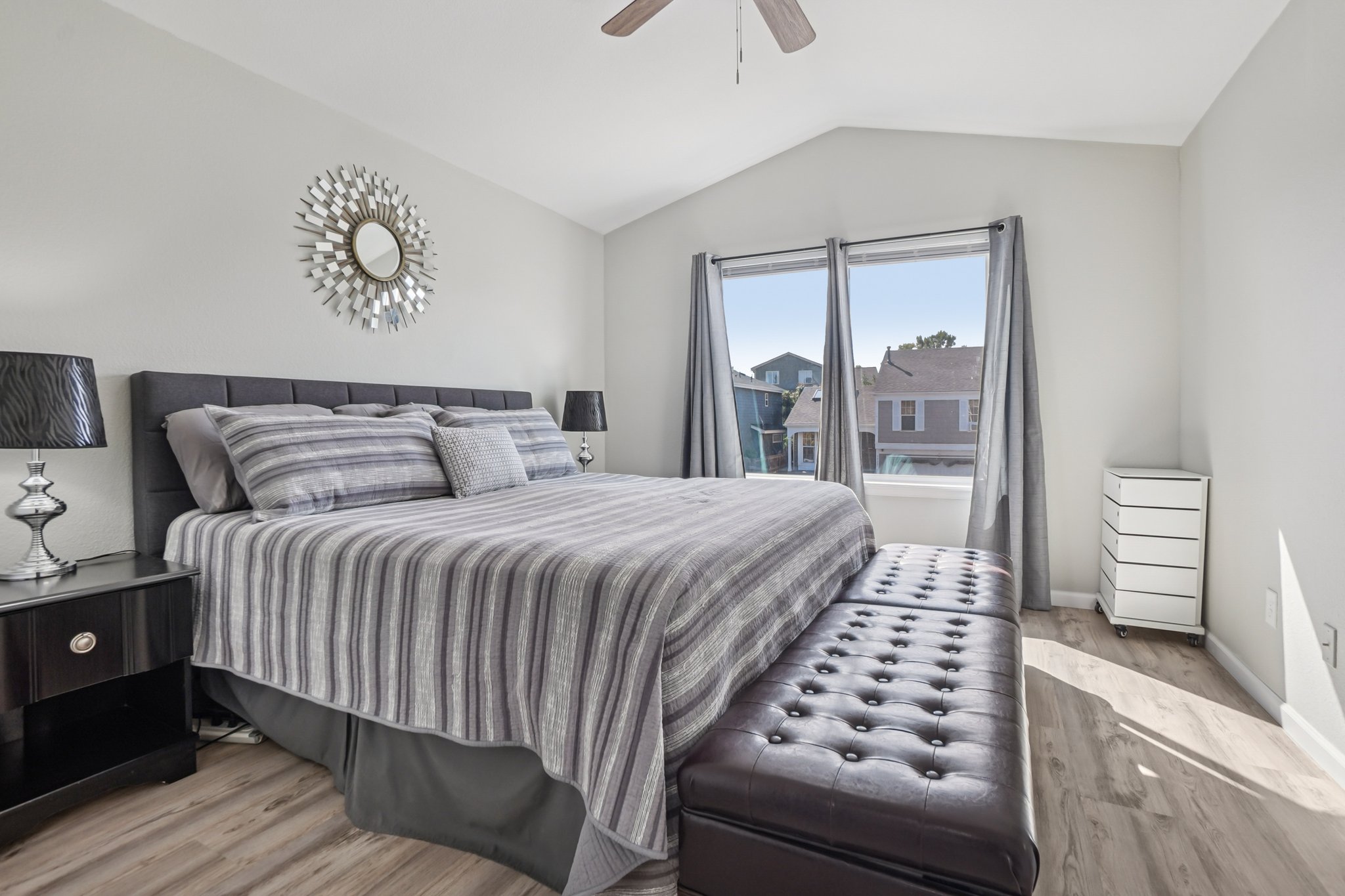 E 121st Pl-S3009-027.jpg