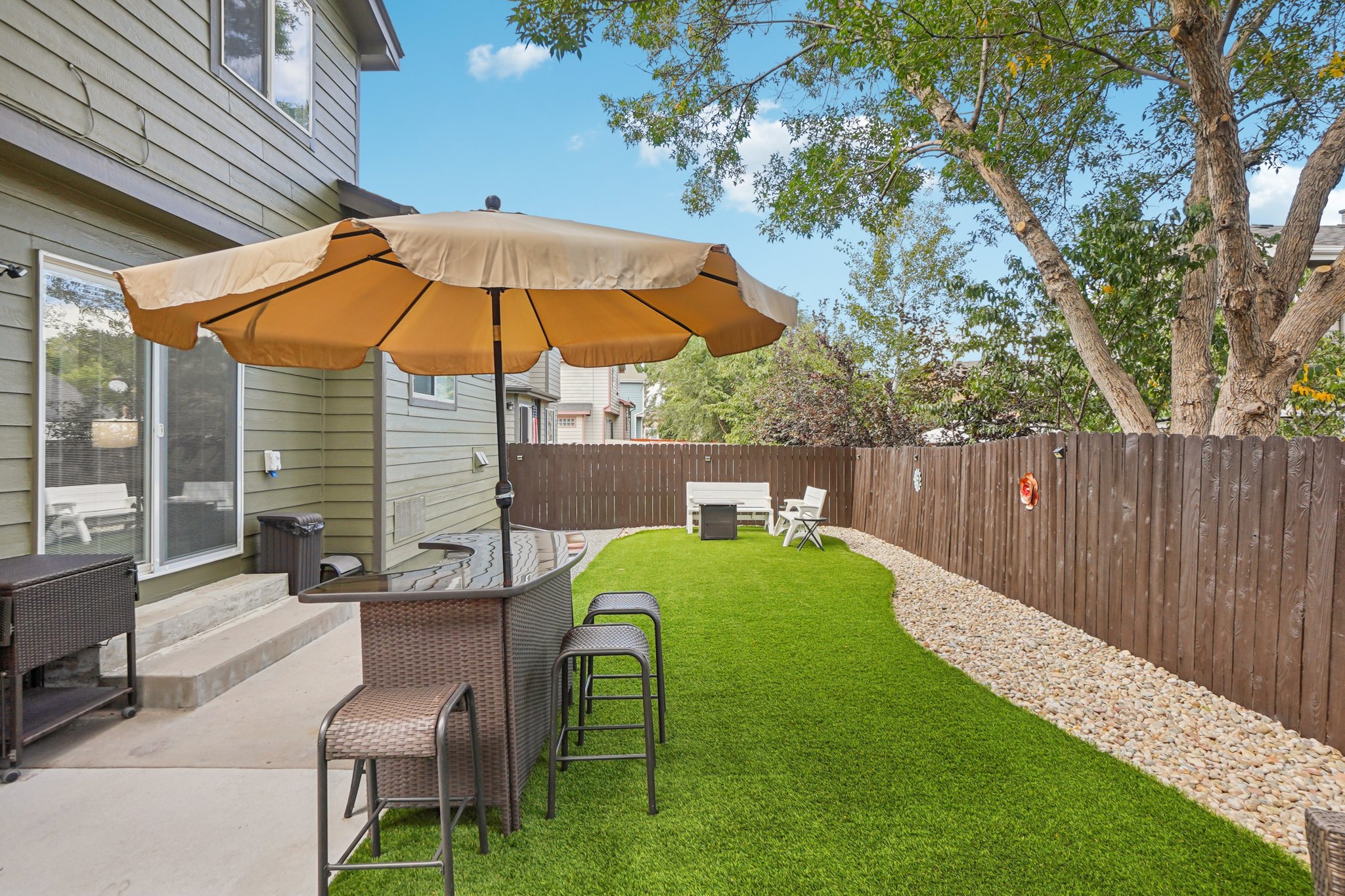 E 121st Pl-S3009-040.jpg