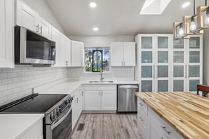 E 121st Pl-S3009-010.jpg