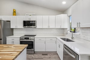 E 121st Pl-S3009-012.jpg