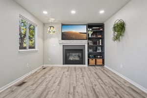 E 121st Pl-S3009-016.jpg