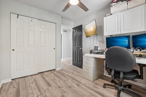 E 121st Pl-S3009-024.jpg