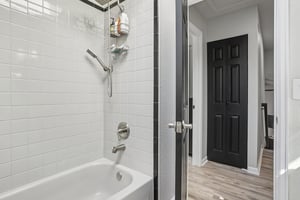 E 121st Pl-S3009-026.jpg