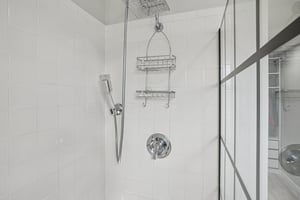 E 121st Pl-S3009-033.jpg