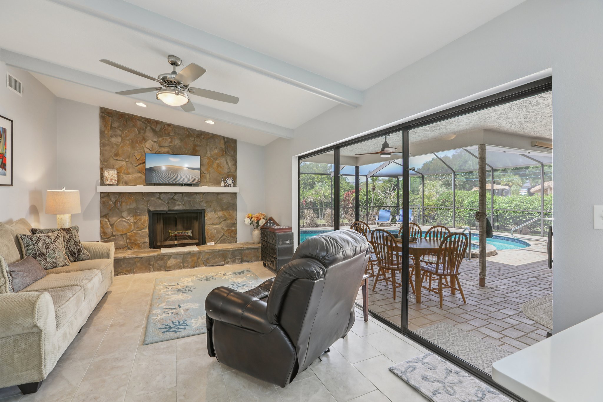 Oakhurst Dr-S0704-007.jpg