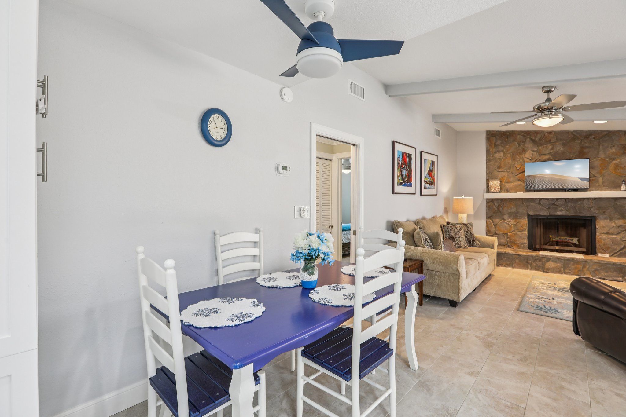 Oakhurst Dr-S0704-015.jpg