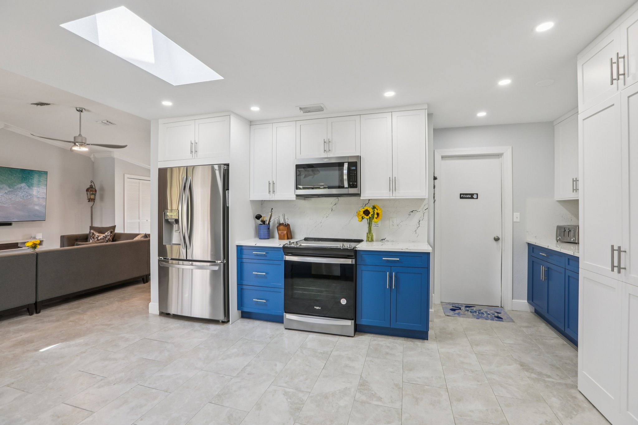 Oakhurst Dr-S0704-019.jpg