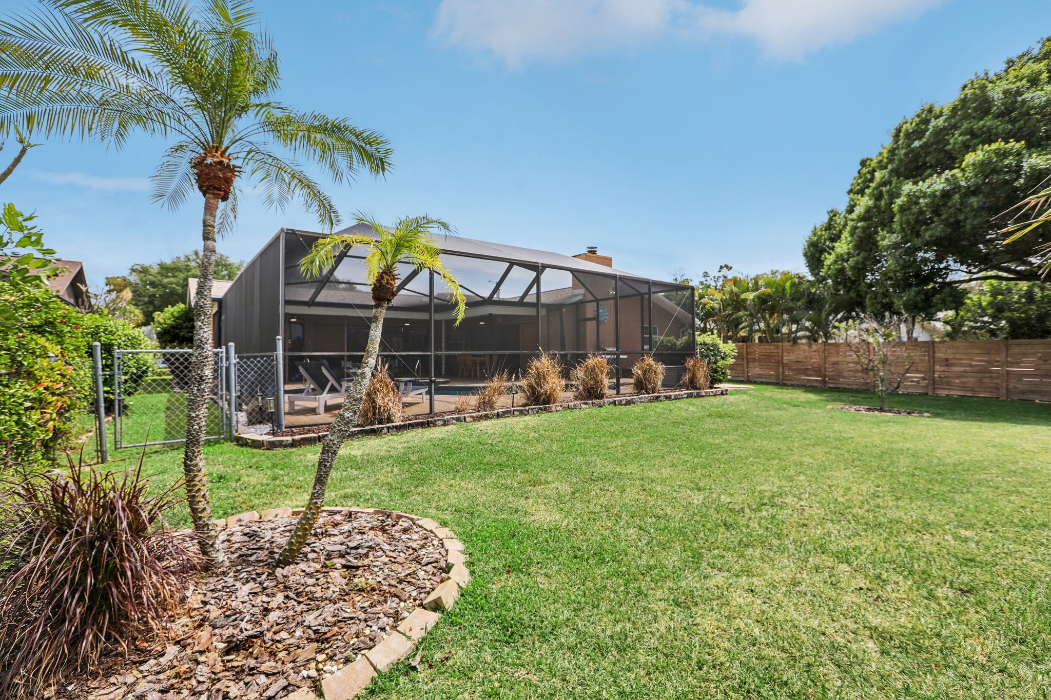 Oakhurst Dr-S0704-035.jpg