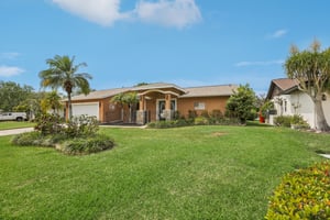 Oakhurst Dr-S0704-002.jpg