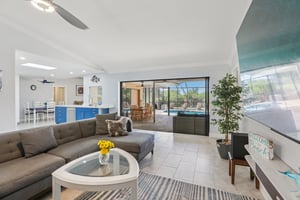 Oakhurst Dr-S0704-014.jpg