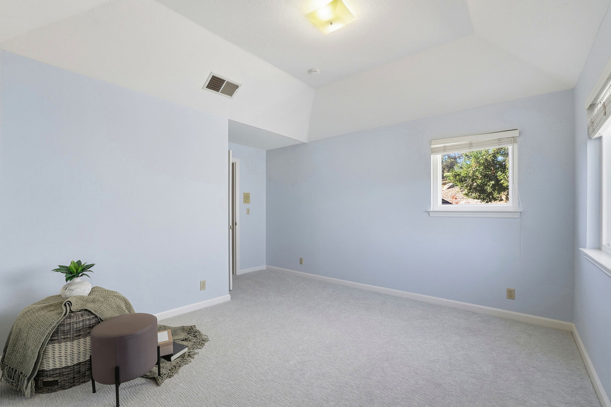 045_F8_5916 Sterling Oaks Dr