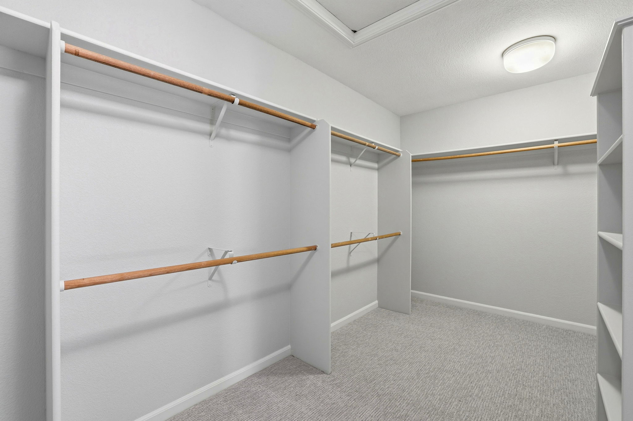 046_F8_5916 Sterling Oaks Dr