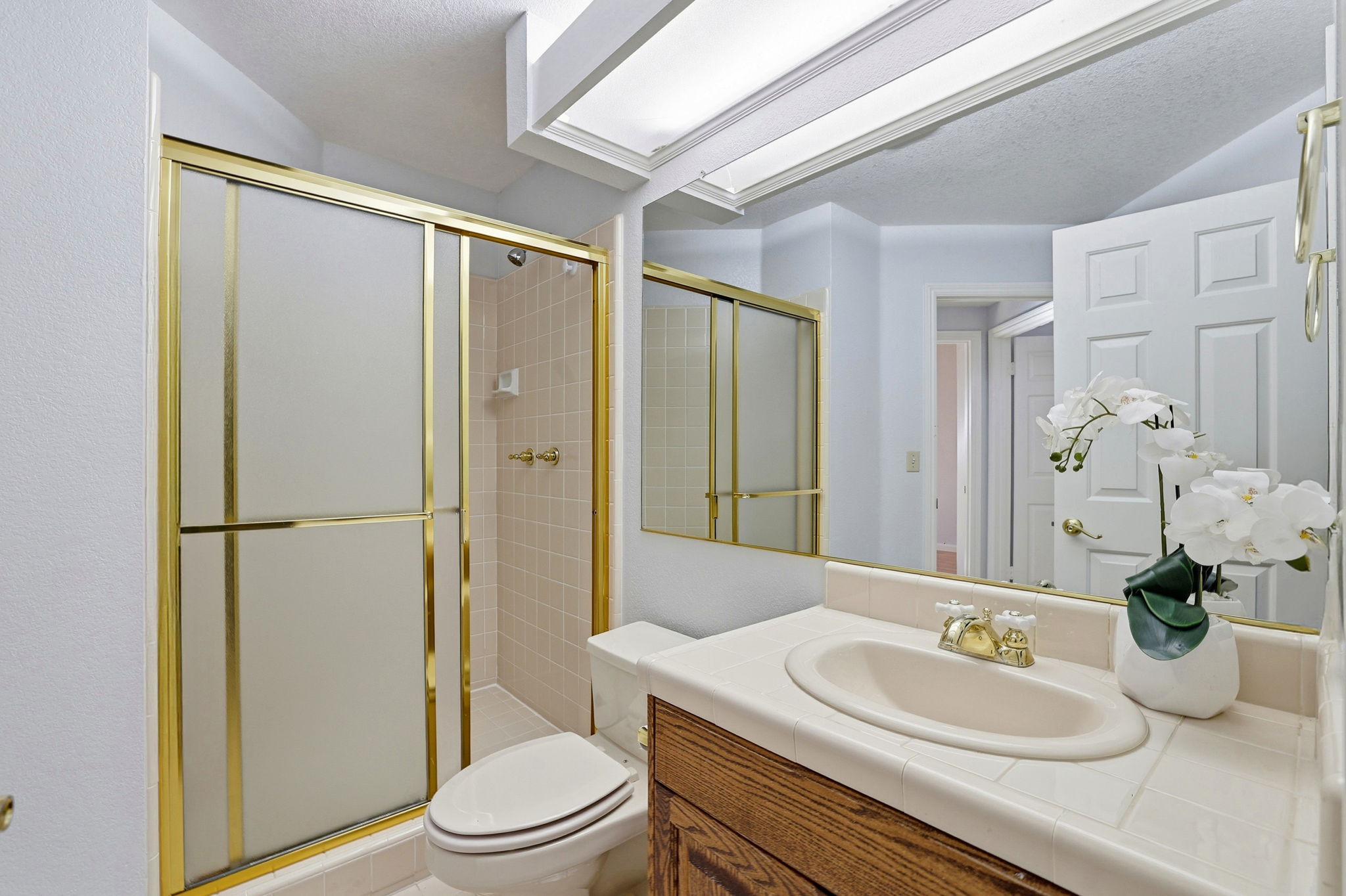 047_F8_5916 Sterling Oaks Dr