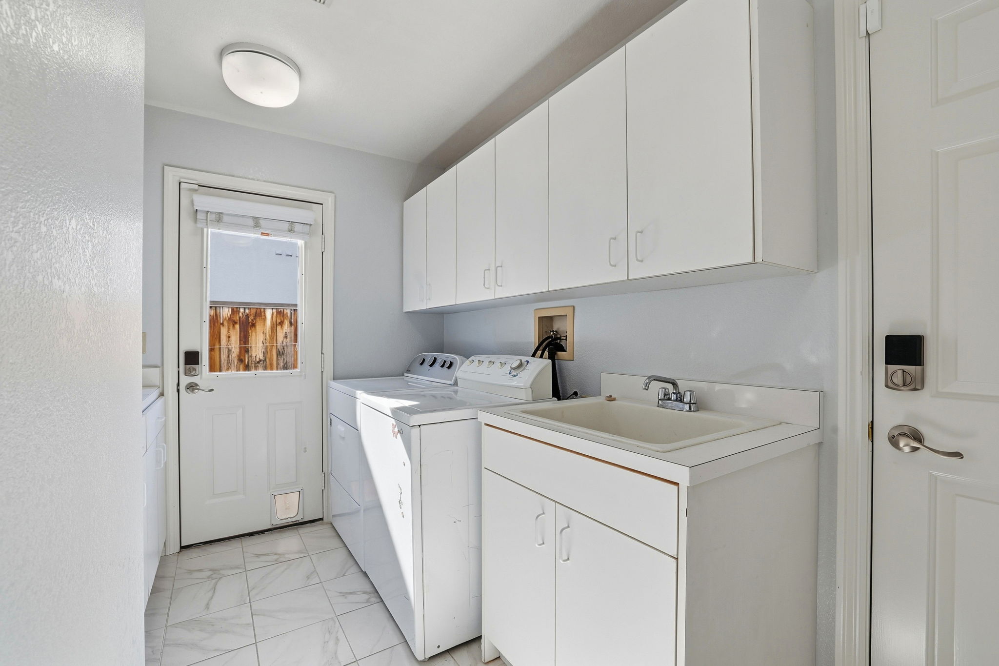 053_F8_5916 Sterling Oaks Dr