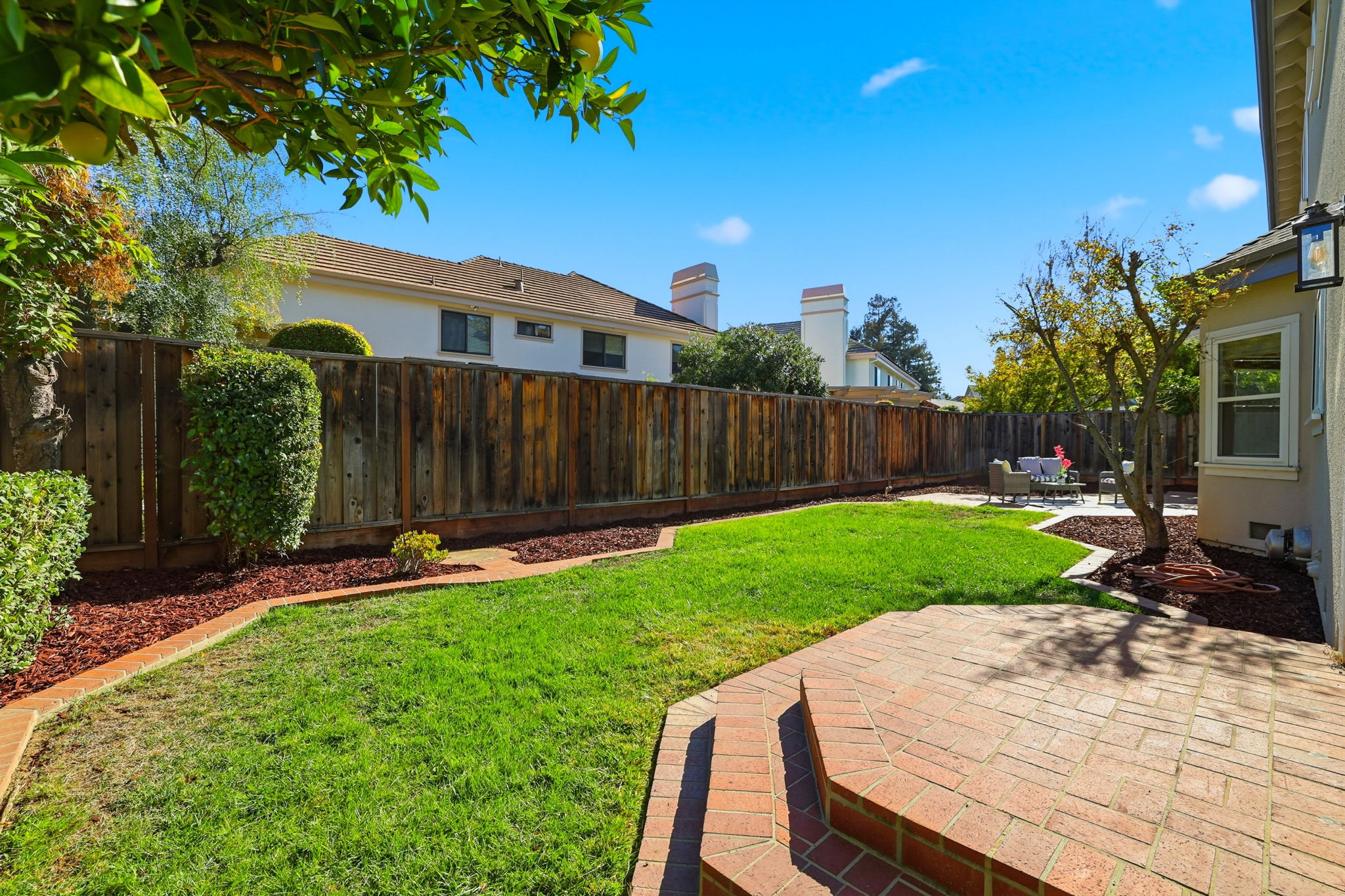 059_F8_5916 Sterling Oaks Dr