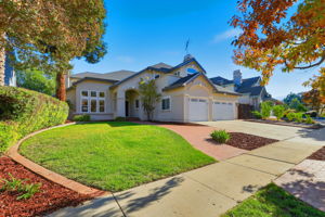 002_F8_5916 Sterling Oaks Dr