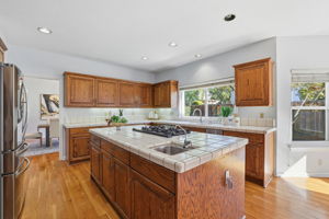 014_F8_5916 Sterling Oaks Dr