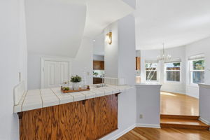 025_F8_5916 Sterling Oaks Dr