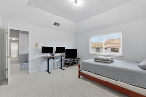 041_F8_5916 Sterling Oaks Dr