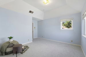 045_F8_5916 Sterling Oaks Dr