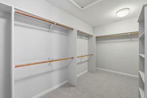 046_F8_5916 Sterling Oaks Dr