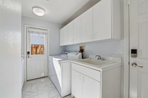 053_F8_5916 Sterling Oaks Dr