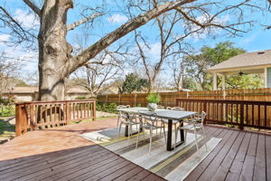 5917 Carleen Dr, Austin, TX 78757, USA Photo 11