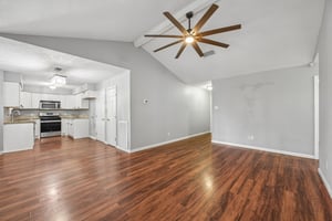 Dee Dr-S1408-008.jpg
