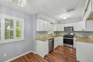 Dee Dr-S1408-014.jpg