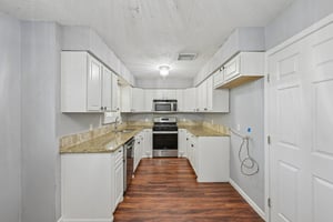 Dee Dr-S1408-015.jpg