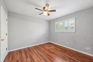 Dee Dr-S1408-018.jpg