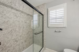 Dee Dr-S1408-019.jpg