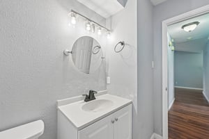 Dee Dr-S1408-020.jpg