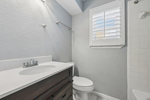 Dee Dr-S1408-025.jpg