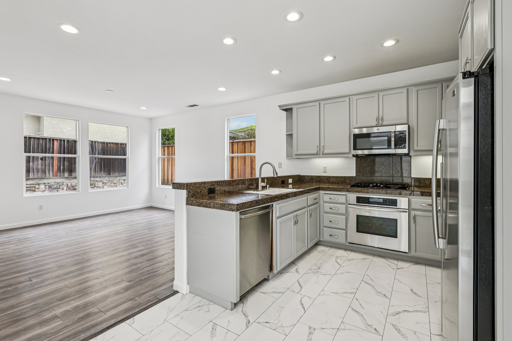 Topsfield Cir-S1602-008.jpg