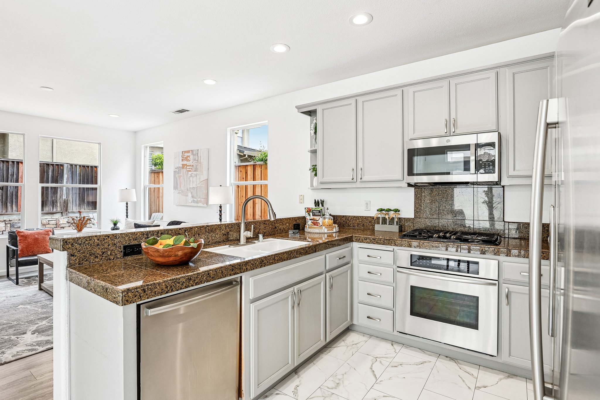 - 5919 Topsfield Cir-S2104-012.jpg